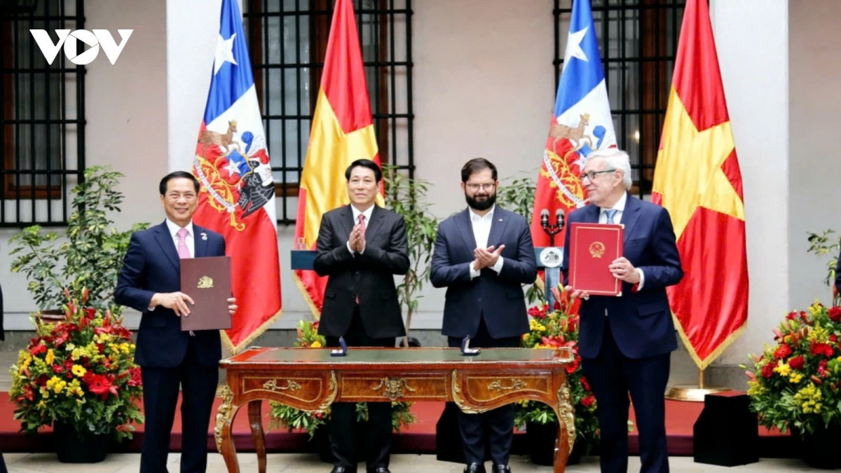 Vietnam and Chile issue joint statement